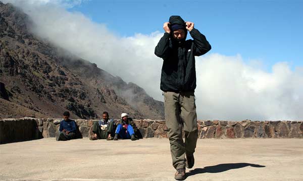 Vor der Neltner Hütte auf dem Djebel Toubkal in Marokko